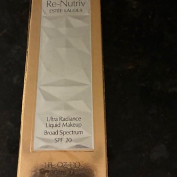 Re-Nutriv Ultra Radiance Liq Foundation - NEW; SEALED BOX - 2in1Desert Beige - Picture 4 of 8